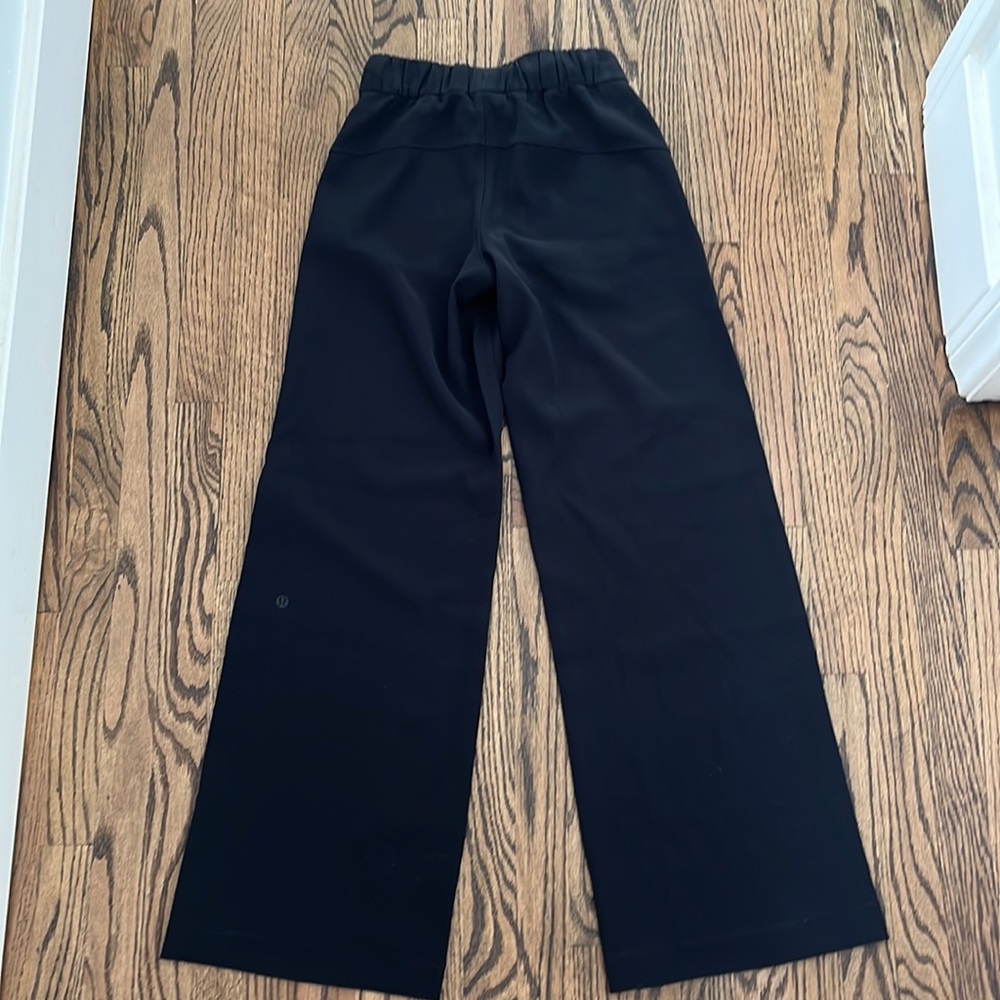 Lululemon black wide leg pant sz 0